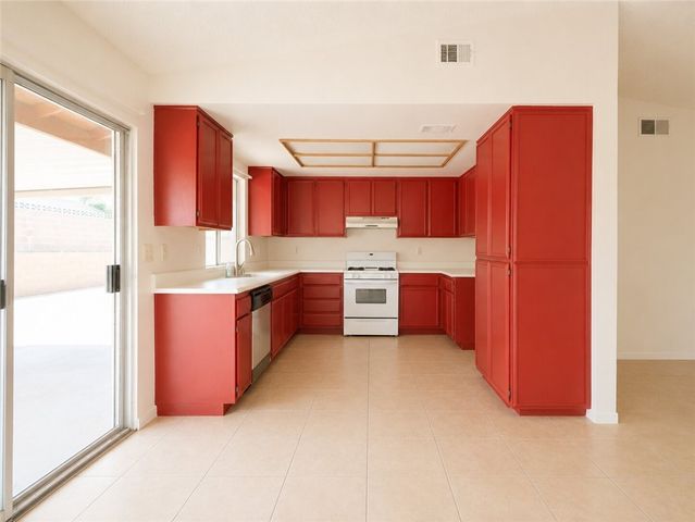 2310 Edam Street, Lancaster, CA 93536