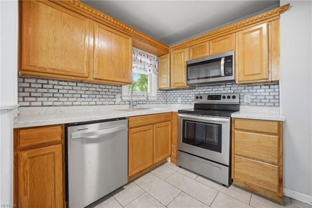 735 Sedgefield DR, Newport News, VA 23605