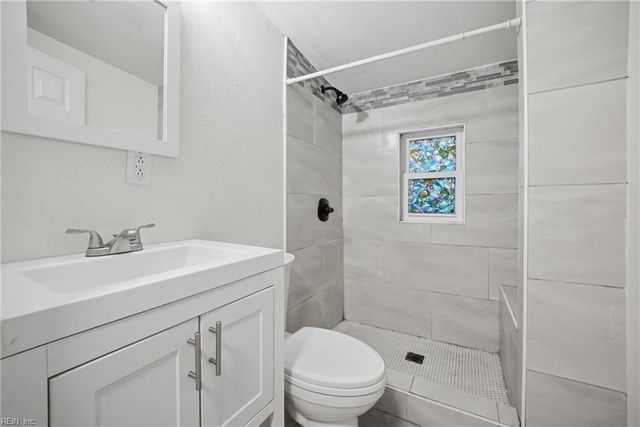735 Sedgefield DR, Newport News, VA 23605