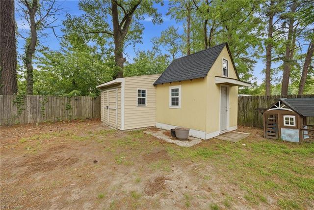 735 Sedgefield DR, Newport News, VA 23605