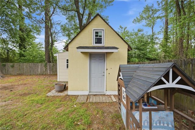 735 Sedgefield DR, Newport News, VA 23605