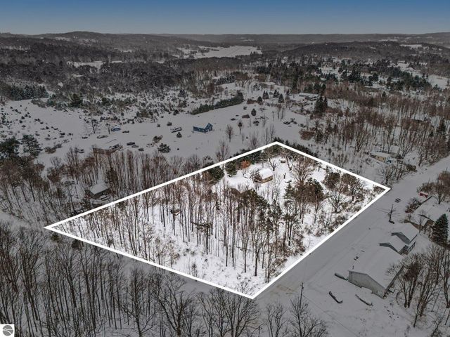 335 Bridge Street, Frankfort, MI 49635