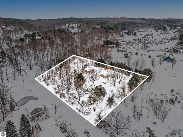 335 Bridge Street, Frankfort, MI 49635