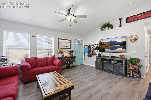 185 Circle Drive, Florissant, CO 80816