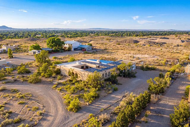 14 San Fernando Avenue, Los Lunas, NM 87031