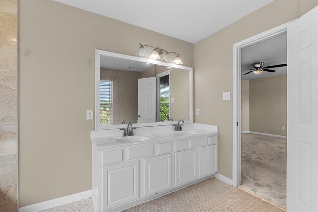 542 Cedar Branch Drive, League City, TX 77573