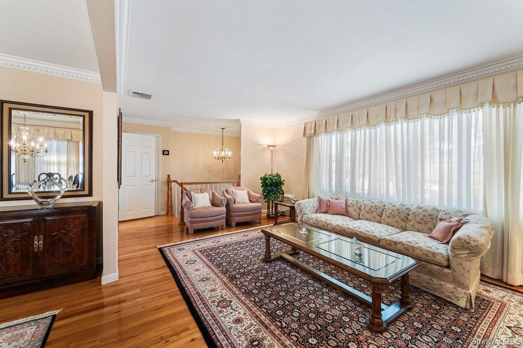 157-60 13th Avenue, Whitestone, NY 11357 — photo 4