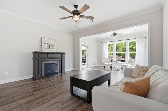619 Daffodil Court, Summerville, SC 29486