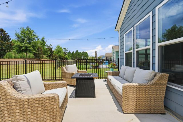 619 Daffodil Court, Summerville, SC 29486
