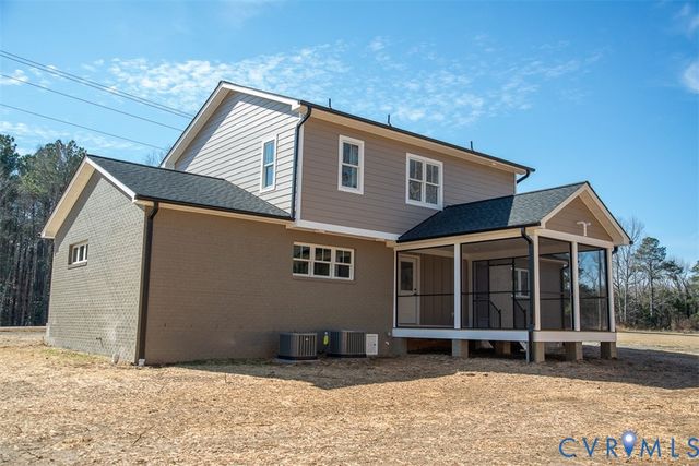 11092 Old Ridge Rd, Doswell, VA 23047