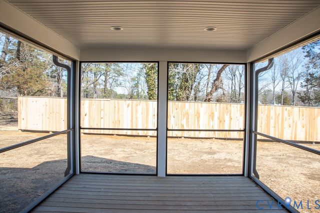 11092 Old Ridge Rd, Doswell, VA 23047