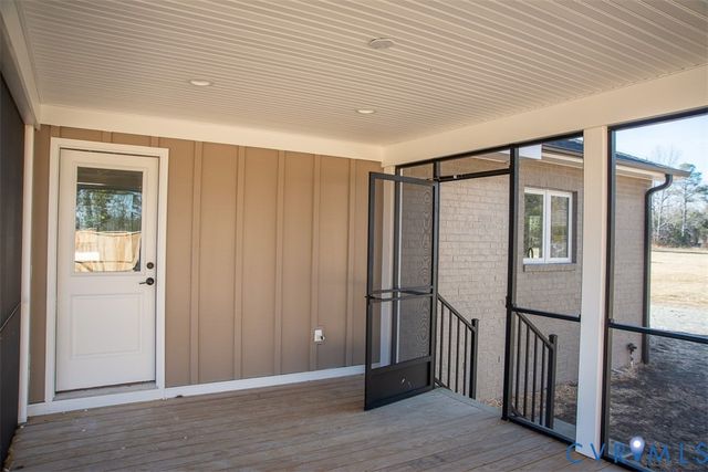 11092 Old Ridge Rd, Doswell, VA 23047