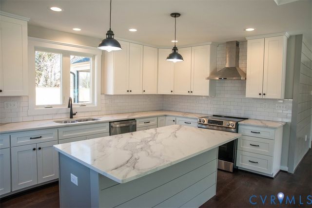 11092 Old Ridge Rd, Doswell, VA 23047