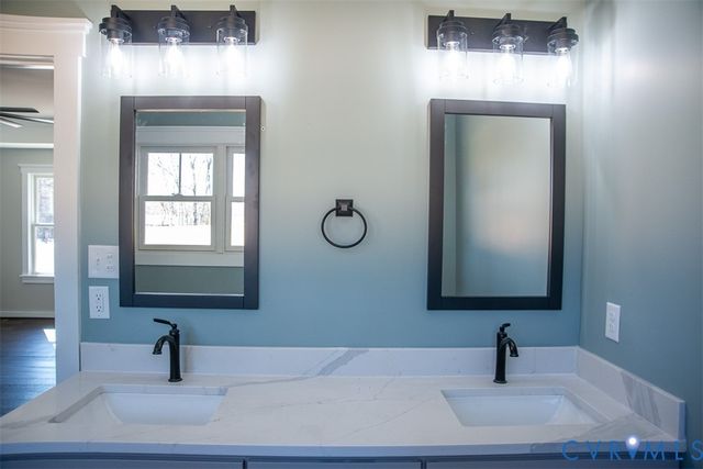 11092 Old Ridge Rd, Doswell, VA 23047