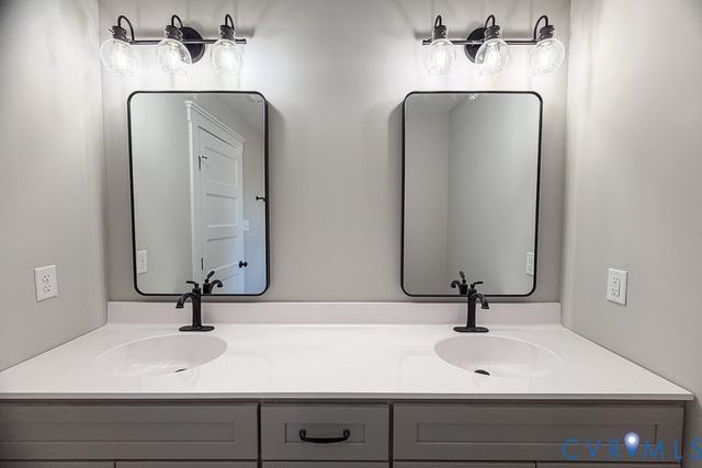 11092 Old Ridge Rd, Doswell, VA 23047