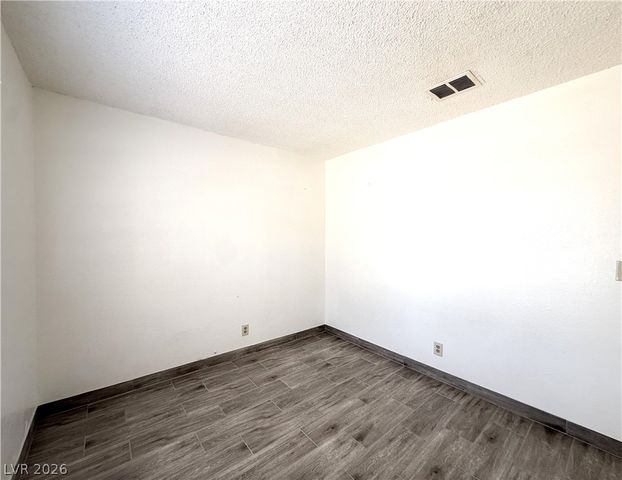 5625 Ballinger Drive, Las Vegas, NV 89142