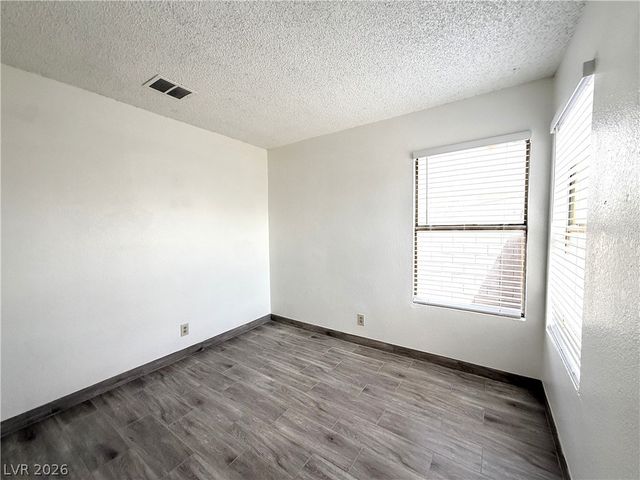 5625 Ballinger Drive, Las Vegas, NV 89142