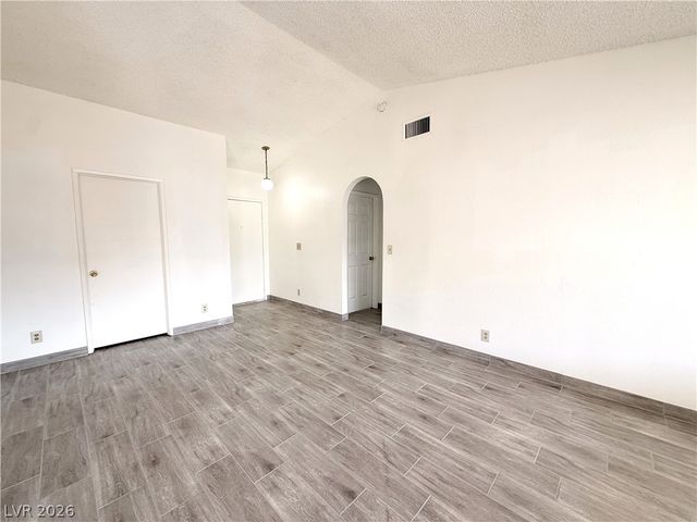 5625 Ballinger Drive, Las Vegas, NV 89142