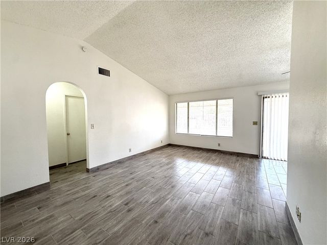 5625 Ballinger Drive, Las Vegas, NV 89142