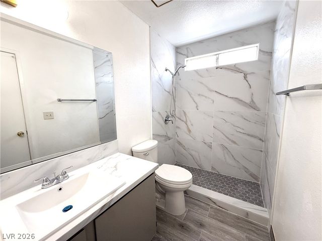 5625 Ballinger Drive, Las Vegas, NV 89142