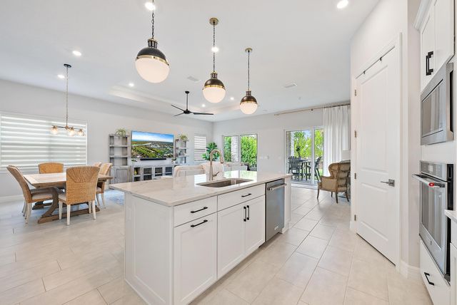 12509 Triumph Lane, Palm Beach Gardens, FL 33412