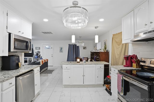 703 S Poplar Street, Sapulpa, OK 74066