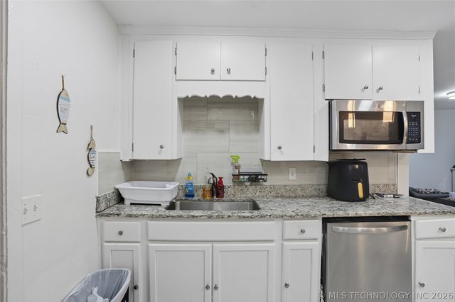 703 S Poplar Street, Sapulpa, OK 74066