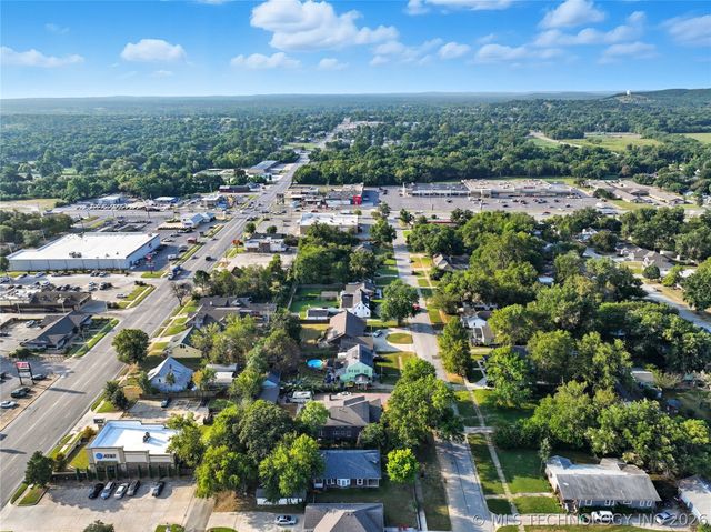 703 S Poplar Street, Sapulpa, OK 74066