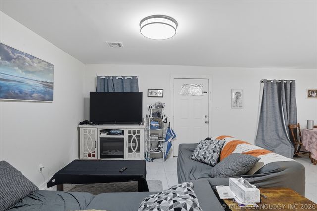 703 S Poplar Street, Sapulpa, OK 74066