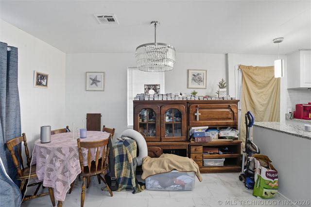 703 S Poplar Street, Sapulpa, OK 74066