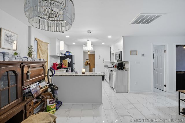 703 S Poplar Street, Sapulpa, OK 74066