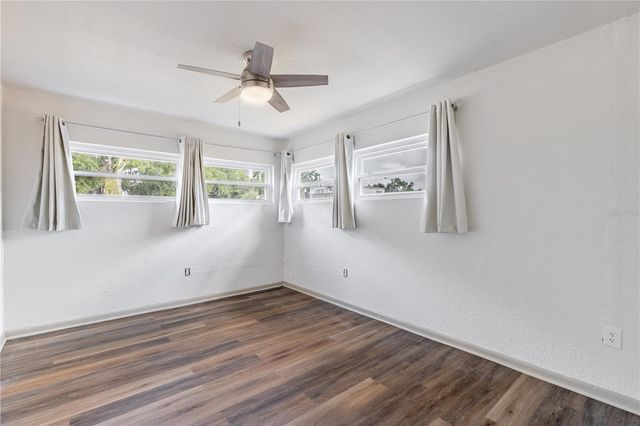210 DONNA STREET, Tavares, FL 32778