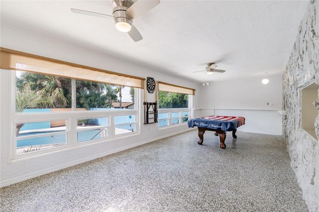 210 DONNA STREET, Tavares, FL 32778
