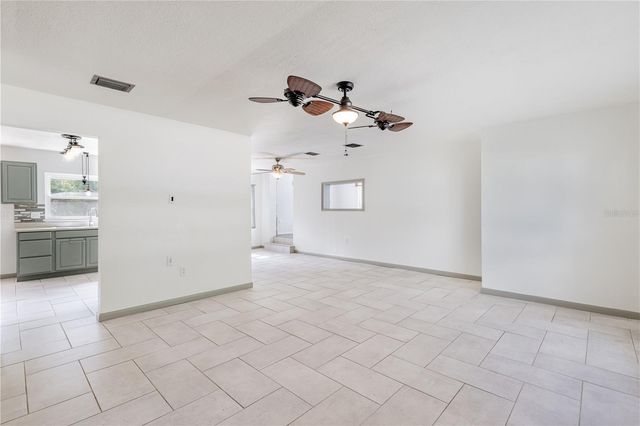 210 DONNA STREET, Tavares, FL 32778