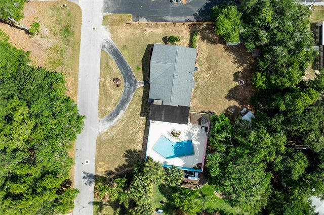 210 DONNA STREET, Tavares, FL 32778