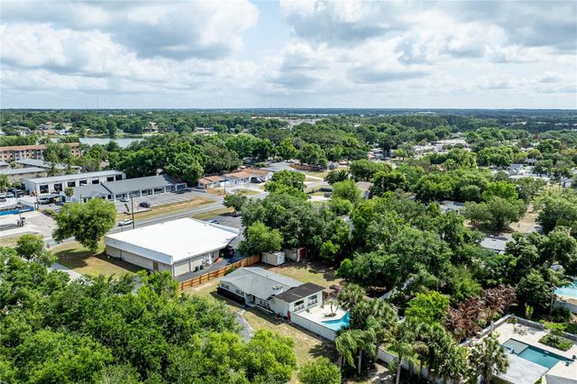 210 DONNA STREET, Tavares, FL 32778
