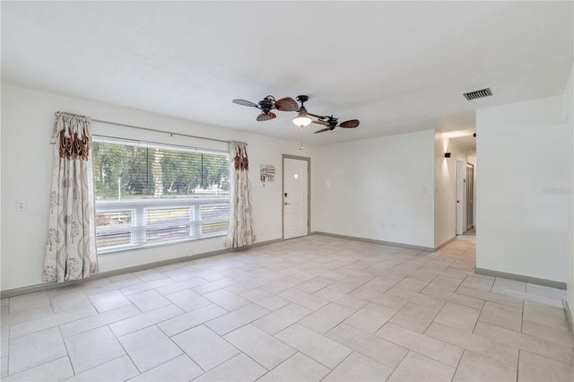 210 DONNA STREET, Tavares, FL 32778