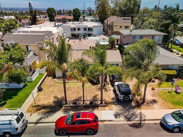 2109 11 Felspar Street, San Diego, CA 92109