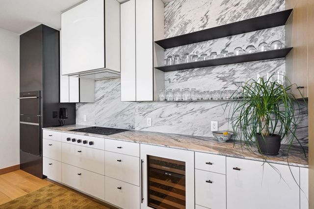 255 Hennepin Ave 3305, Minneapolis, MN 55401