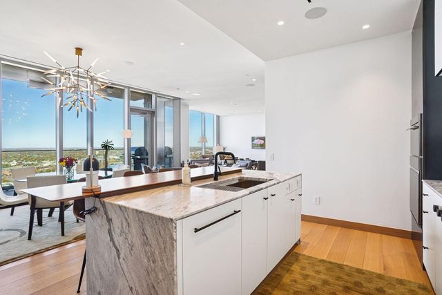 255 Hennepin Ave 3305, Minneapolis, MN 55401