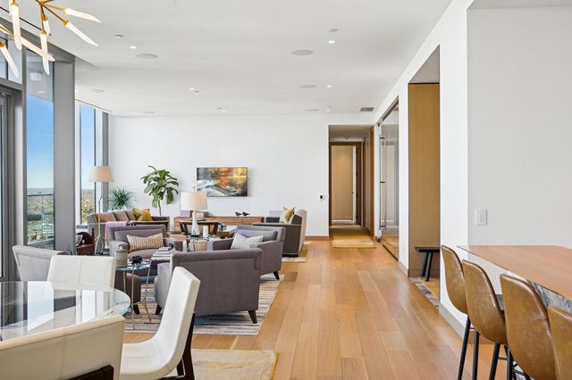 255 Hennepin Ave 3305, Minneapolis, MN 55401