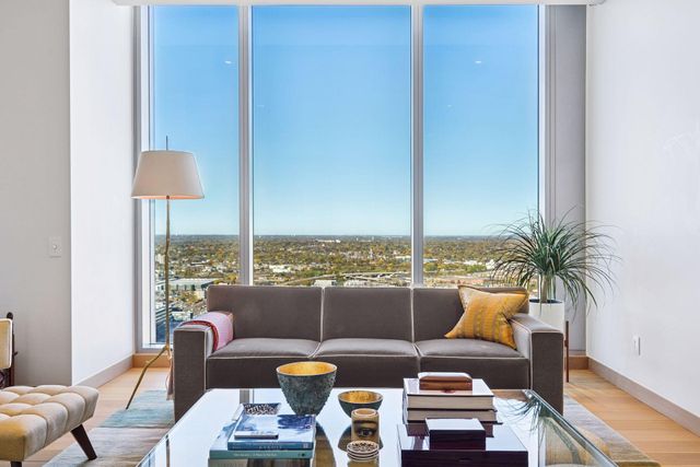 255 Hennepin Ave 3305, Minneapolis, MN 55401