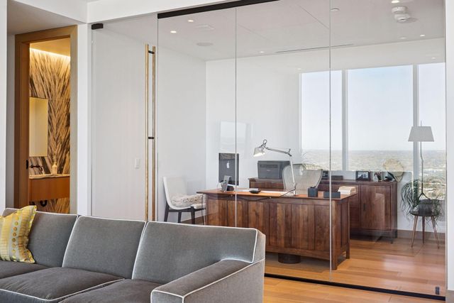 255 Hennepin Ave 3305, Minneapolis, MN 55401