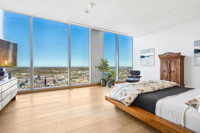 255 Hennepin Ave 3305, Minneapolis, MN 55401