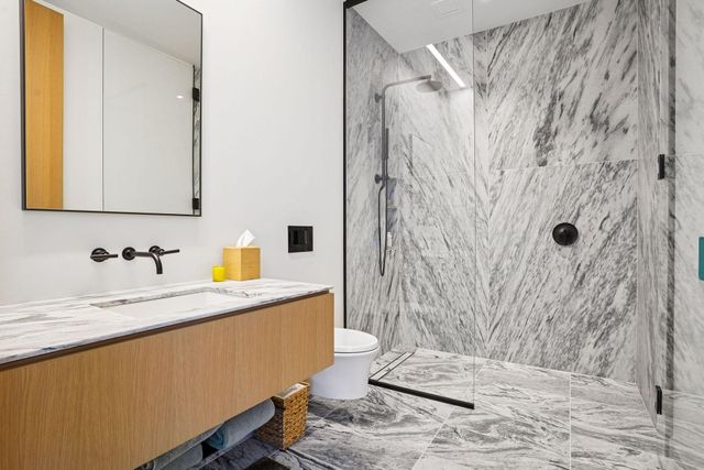 255 Hennepin Ave 3305, Minneapolis, MN 55401