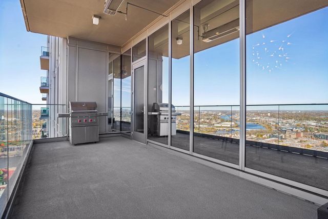 255 Hennepin Ave 3305, Minneapolis, MN 55401