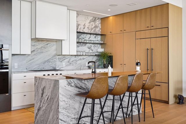 255 Hennepin Ave 3305, Minneapolis, MN 55401