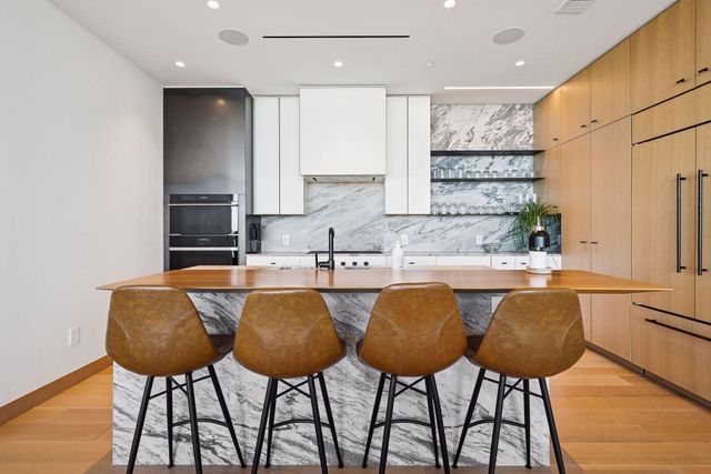 255 Hennepin Ave 3305, Minneapolis, MN 55401