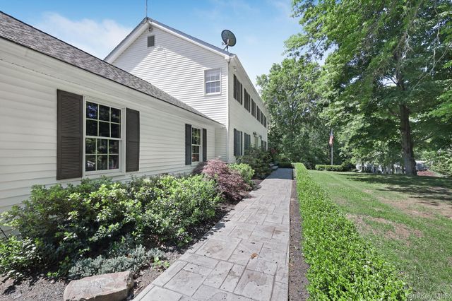 14 Wagner Drive, Rock Tavern, NY 12575