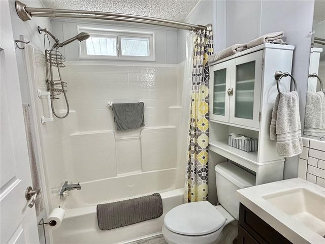 7106 AMERICANA DRIVE NE 140, St Petersburg, FL 33702